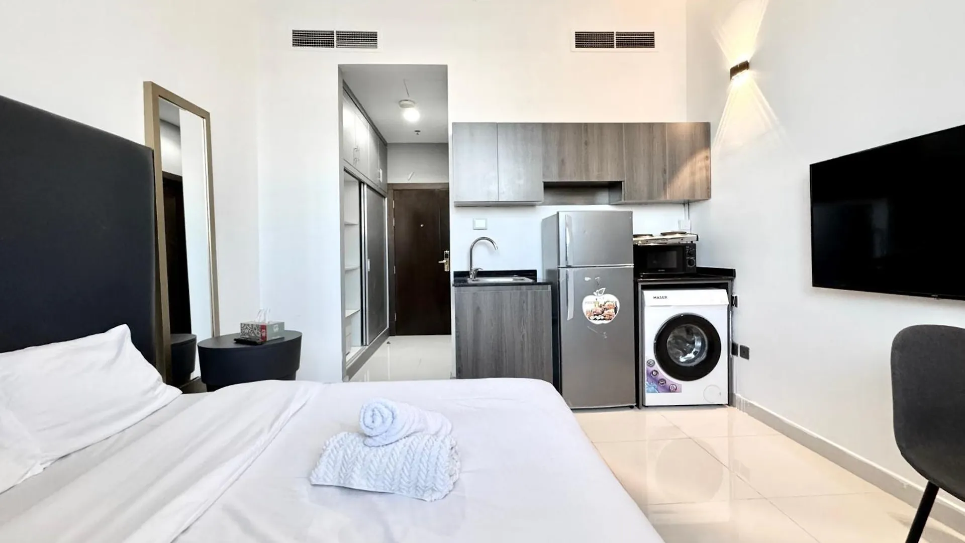 Apartment Al Manara Classic Deluxe Sheikh Zayed Rd Studio Dubai