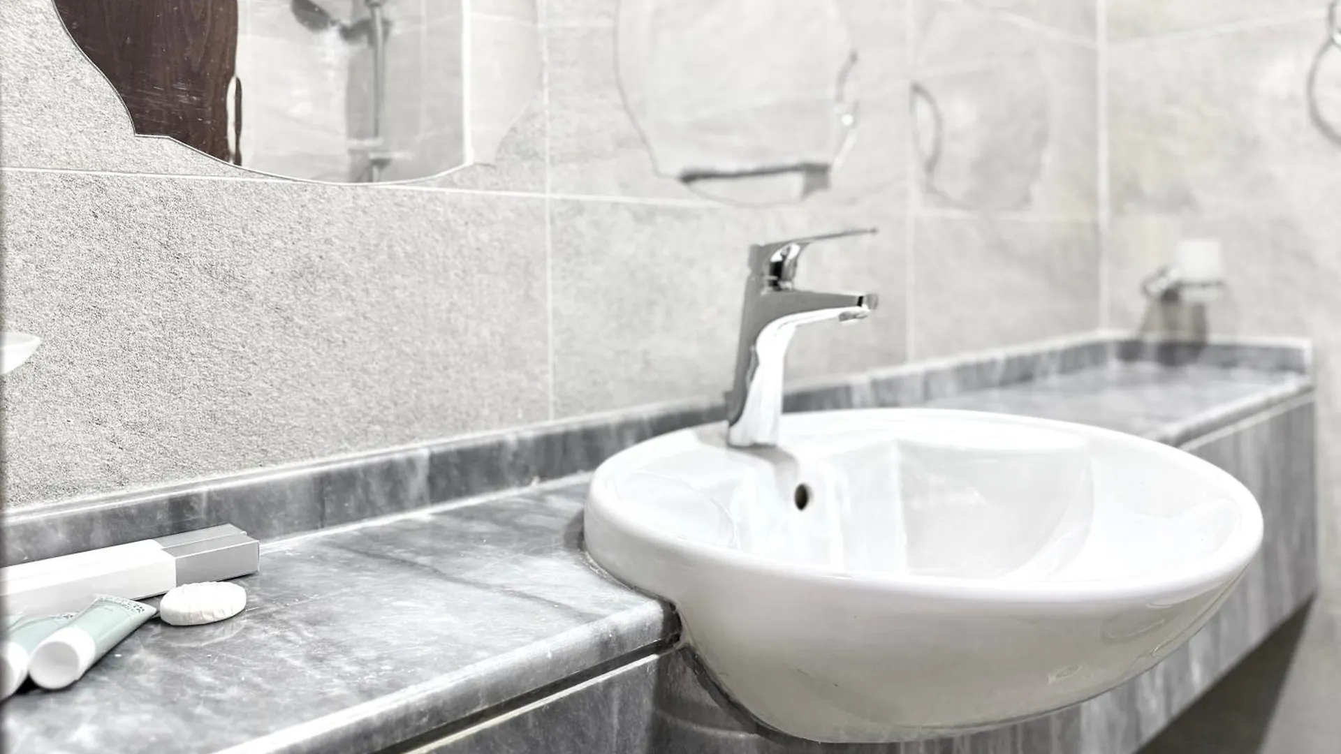 Al Manara Classic Deluxe Sheikh Zayed Rd Studio Dubai Apartment